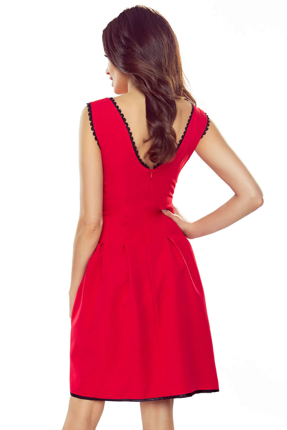 Bergamo 452-4 Flared dress with lace in the neckline - red | Shangri-La Fashion